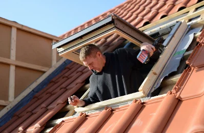 Pose de fenêtres de toit Velux à Laas